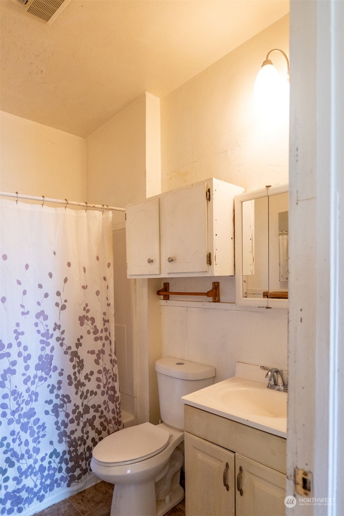 913 Southwest 20th Street Chehalis, WA 98532 - Photo 9 of 12 Gallery Image 9