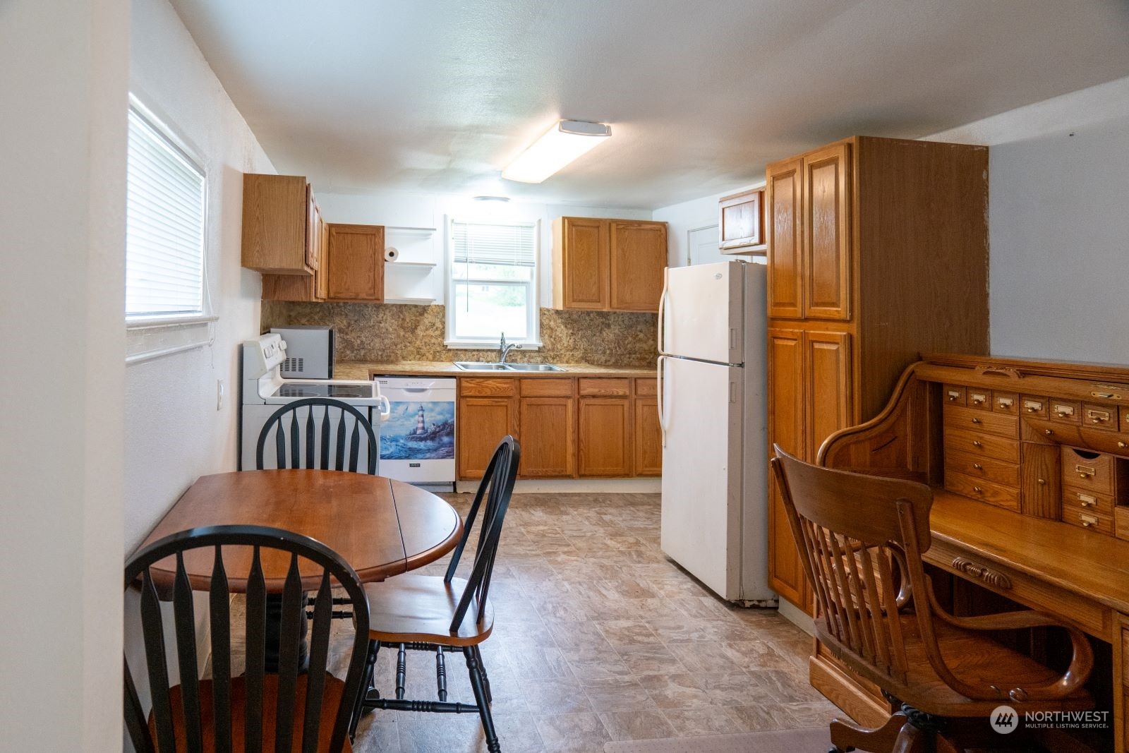 913 Southwest 20th Street Chehalis, WA 98532 - Photo 10 of 12 Gallery Image 10