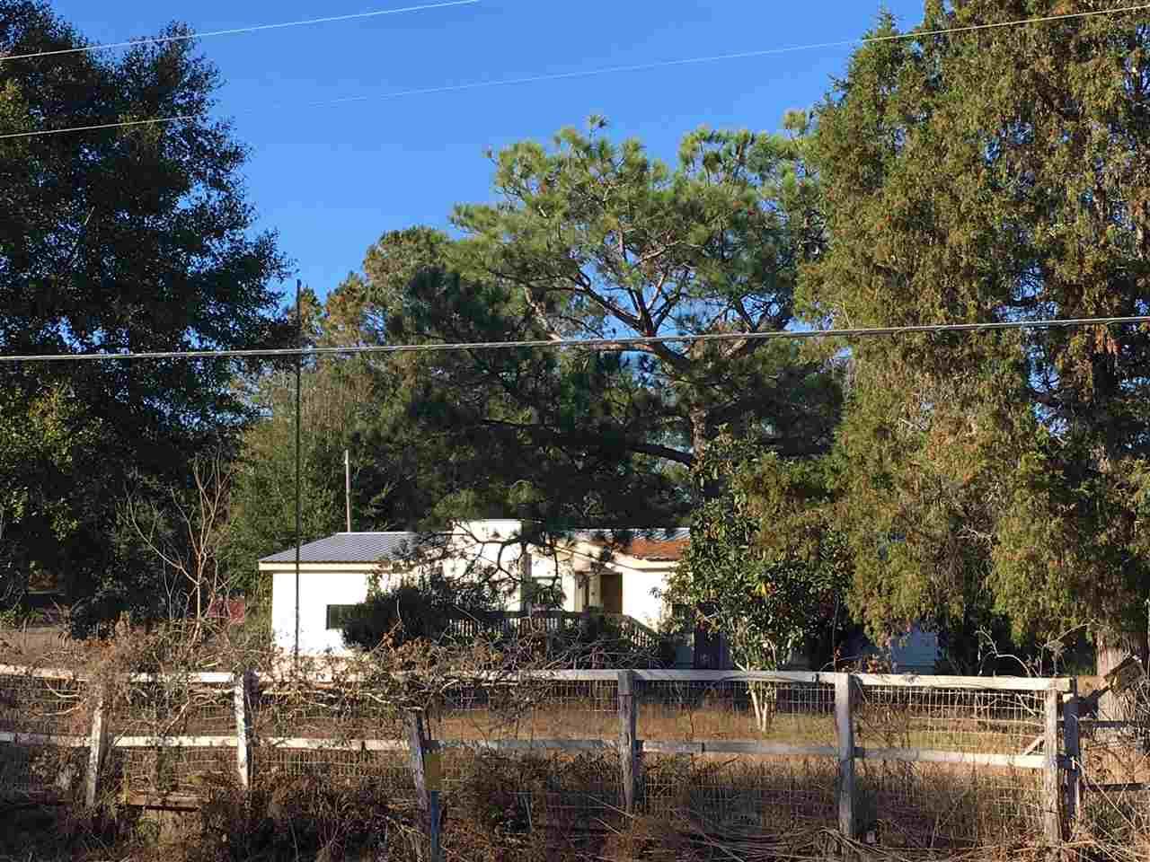 9656 Nichols Lake Road Milton, FL 32583 - Photo 3 of 11 Gallery Image 3