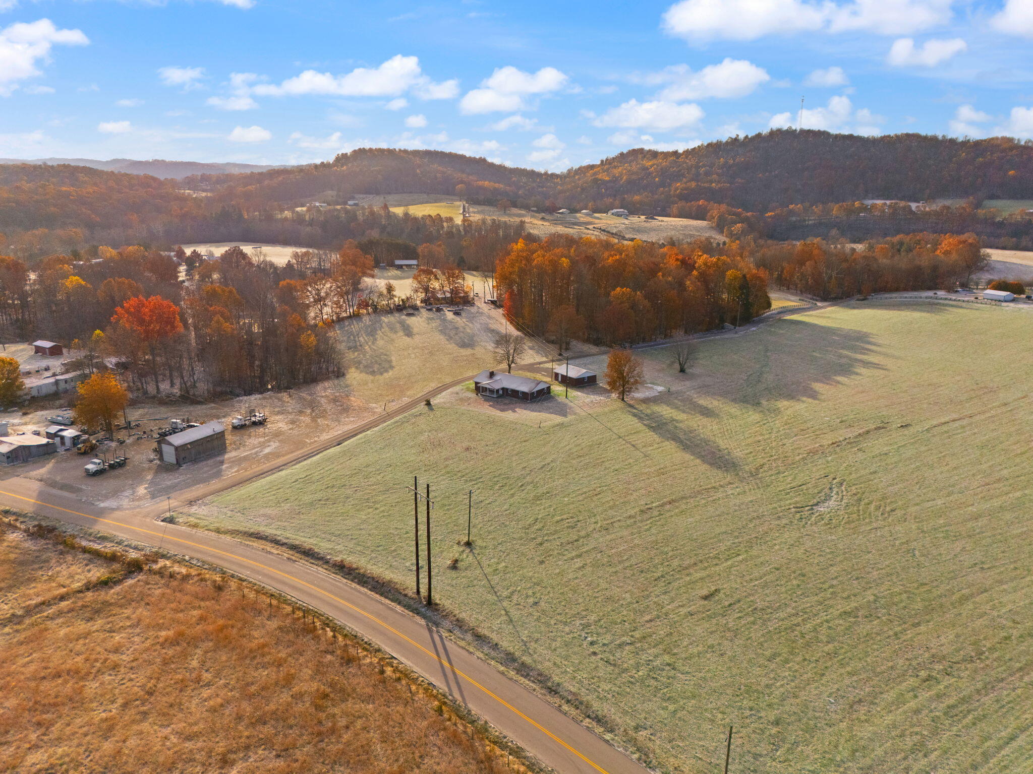 1237 Hwy 934 Jet Ping Road Somerset, KY 42503 - Photo 49 of 69 49-web-or-mls-DJI_20251111082838_0048_D