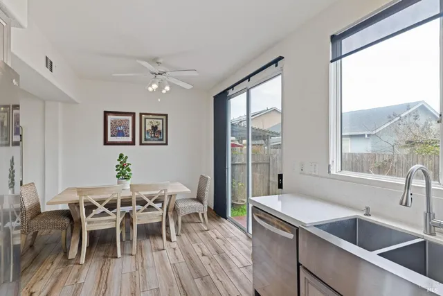 $669,000 | 2305 Malachite Way, Santa Rosa, CA 95404