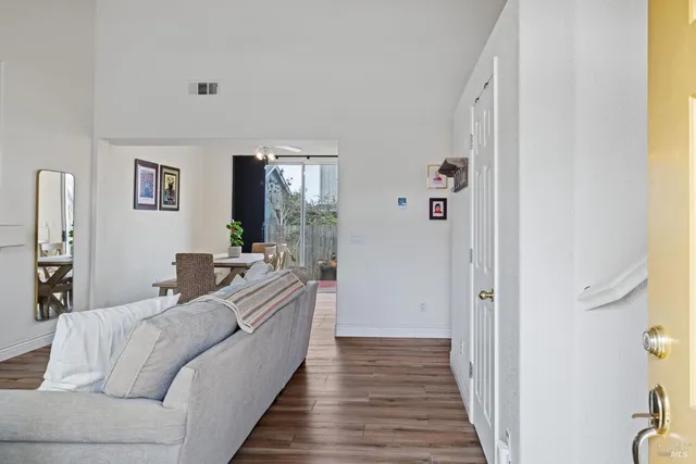 $669,000 | 2305 Malachite Way, Santa Rosa, CA 95404