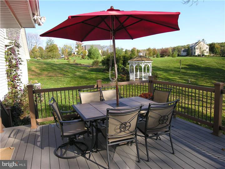 2829 Rickerts Road Perkasie, PA 18944 - Photo 20 of 24 Deck