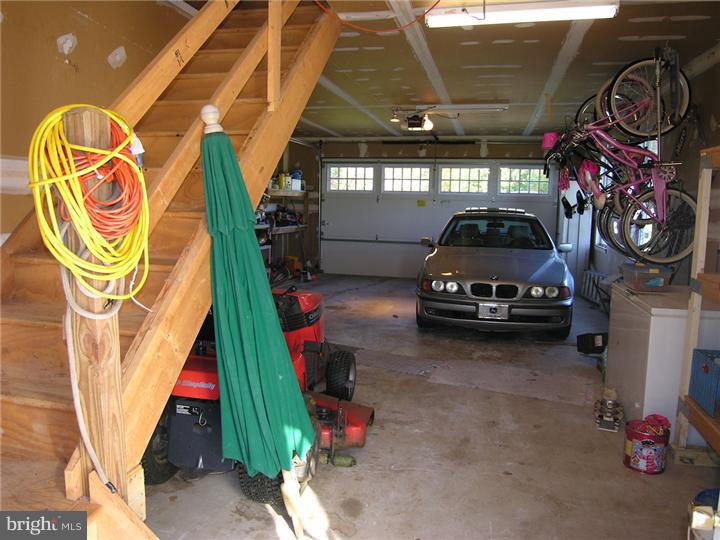2829 Rickerts Road Perkasie, PA 18944 - Photo 21 of 24 Garage
