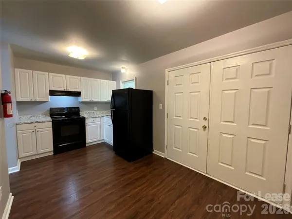 $1,200 | 206 West 15th Street, Unit 8, Newton, NC 28658