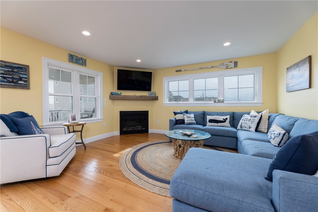 457 Atlantic Avenue Westerly, RI 02891 - Photo 14 of 40
