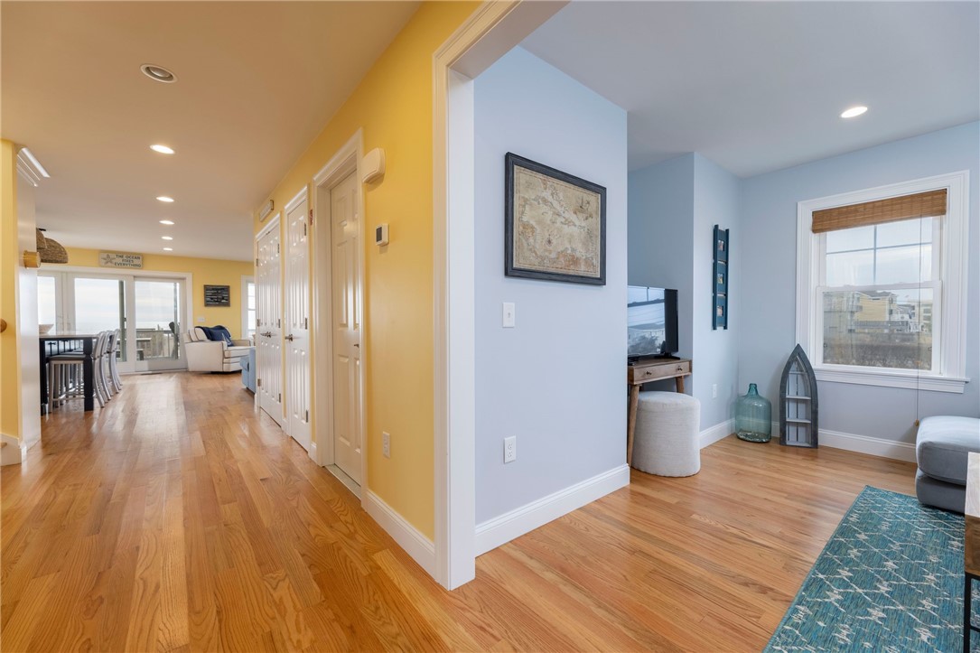 457 Atlantic Avenue Westerly, RI 02891 - Photo 22 of 40
