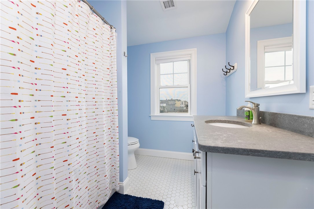 457 Atlantic Avenue Westerly, RI 02891 - Photo 25 of 40