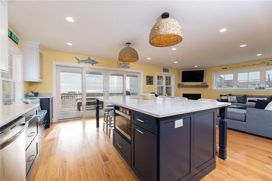 457 Atlantic Avenue Westerly, RI 02891 - Photo 5 of 40