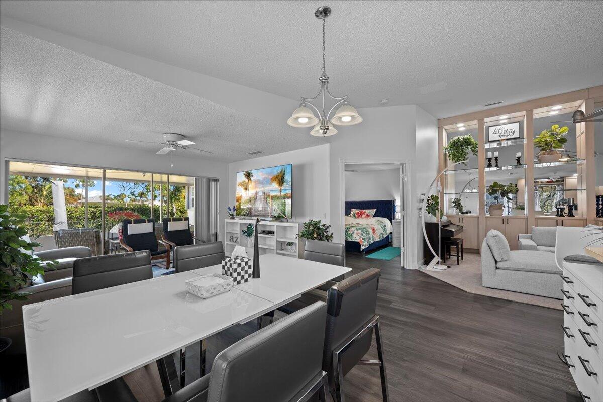 205 Brier Circle Jupiter, FL 33458 - Photo 16 of 41 17-LUX_4595.jpg1