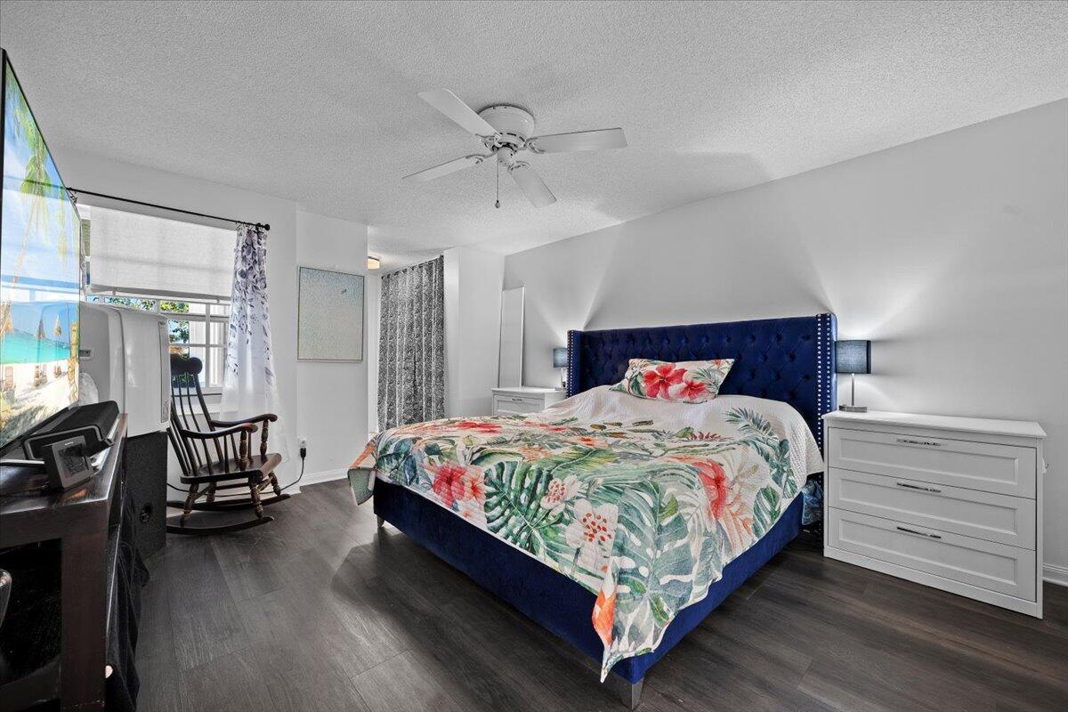 205 Brier Circle Jupiter, FL 33458 - Photo 25 of 41 26-LUX_4620.jpg1