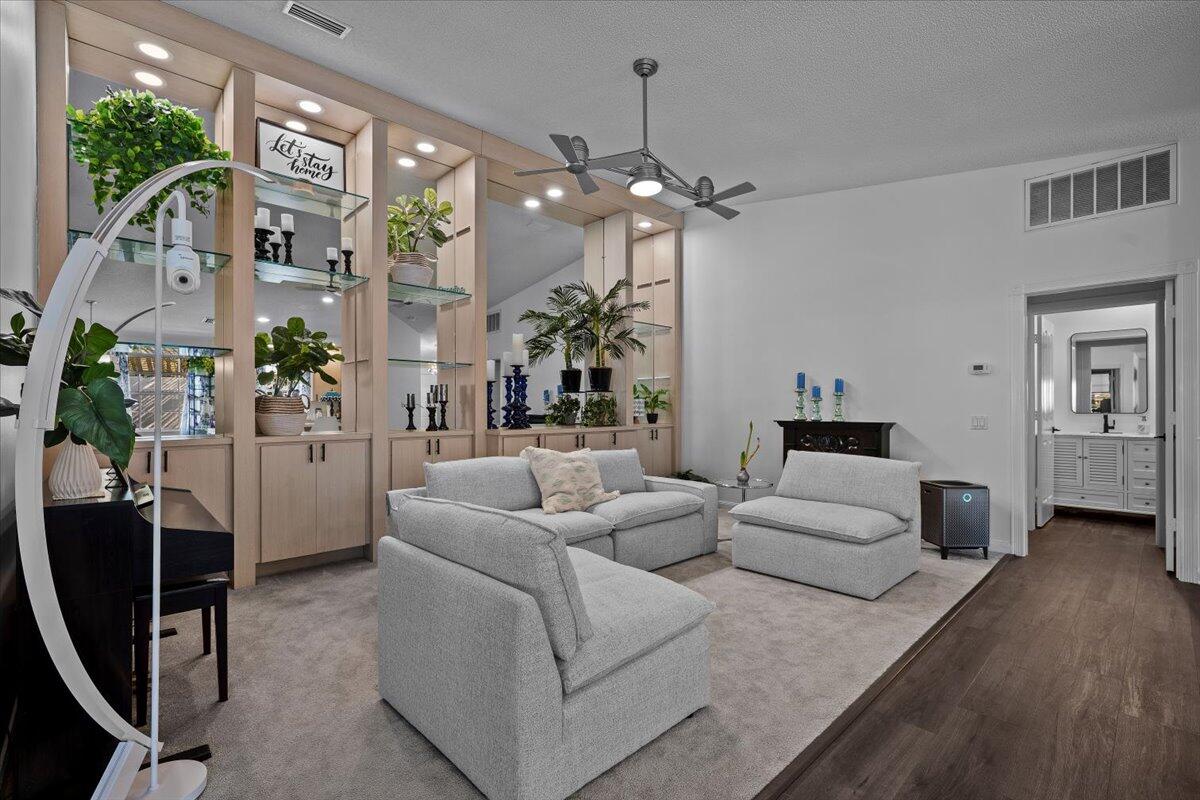 205 Brier Circle Jupiter, FL 33458 - Photo 7 of 41 08-LUX_4545