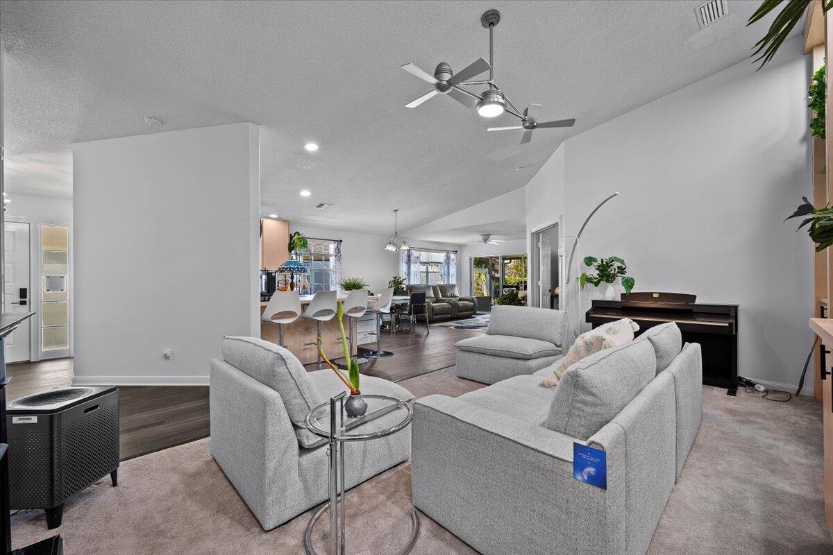 205 Brier Circle Jupiter, FL 33458 - Photo 9 of 41 10-LUX_4560