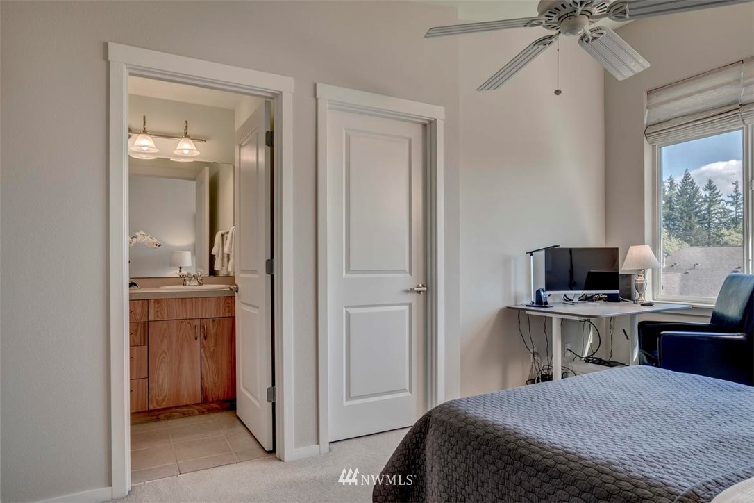 131 Sky Ridge Road Northwest, Unit 105 Issaquah, WA 98027 - Photo 18 of 24
