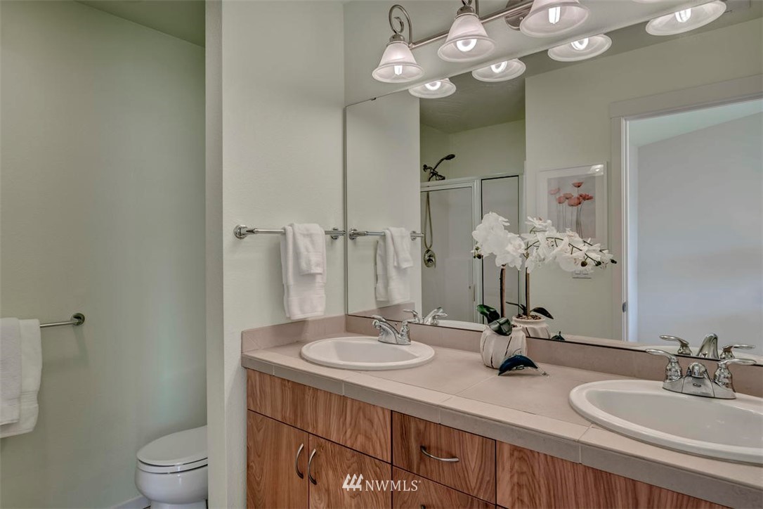 131 Sky Ridge Road Northwest, Unit 105 Issaquah, WA 98027 - Photo 19 of 24