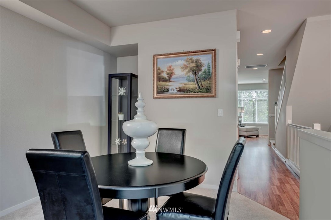 131 Sky Ridge Road Northwest, Unit 105 Issaquah, WA 98027 - Photo 5 of 24