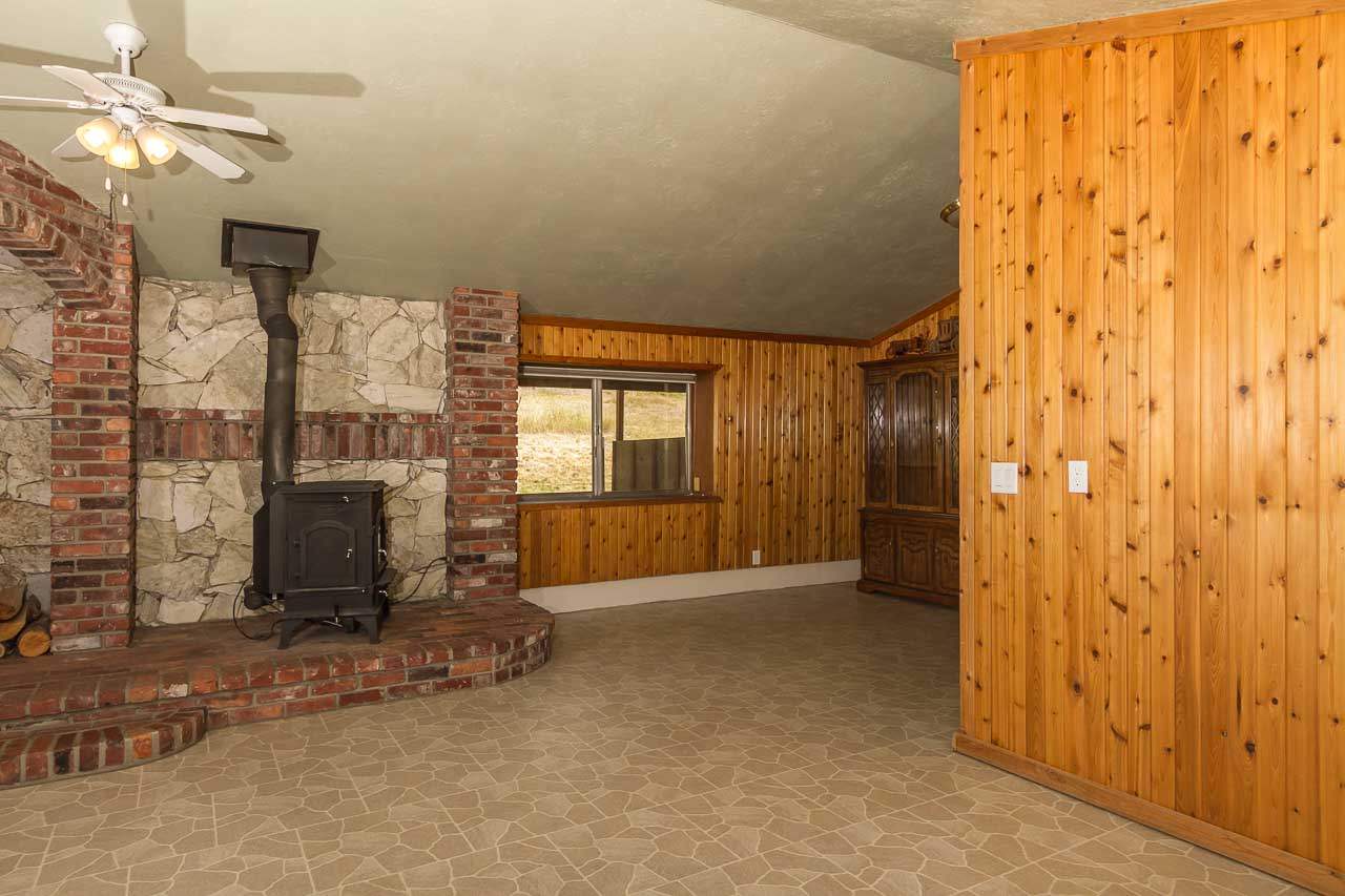 2527 A Gilson Road Addy, WA 99101 - Photo 3 of 20
