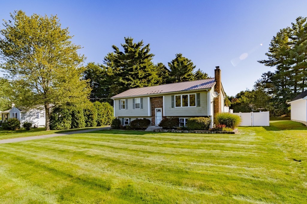 24 County Road Holyoke, MA 01040 - Photo 1 of 42