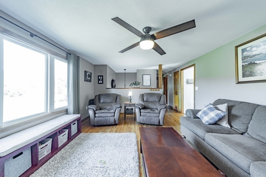 24 County Road Holyoke, MA 01040 - Photo 5 of 42