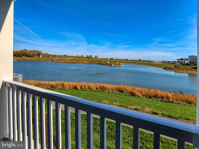 $359,000 | 24160 Port Lane, Unit 105, Lewes, DE 19958