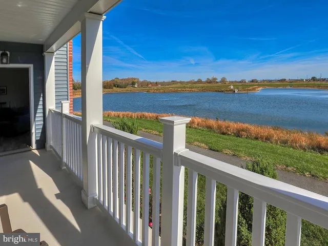 $359,000 | 24160 Port Lane, Unit 105, Lewes, DE 19958
