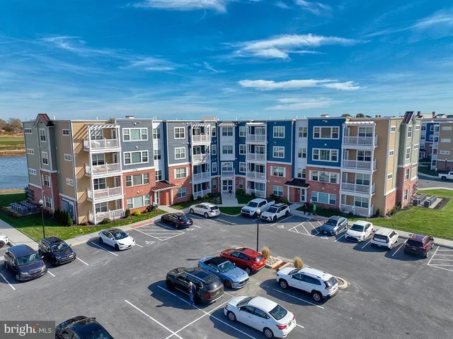 $359,000 | 24160 Port Lane, Unit 105, Lewes, DE 19958