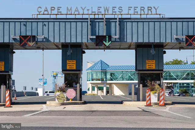 $359,000 | 24160 Port Lane, Unit 105, Lewes, DE 19958