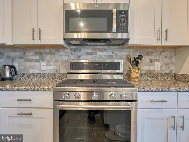 $359,000 | 24160 Port Lane, Unit 105, Lewes, DE 19958