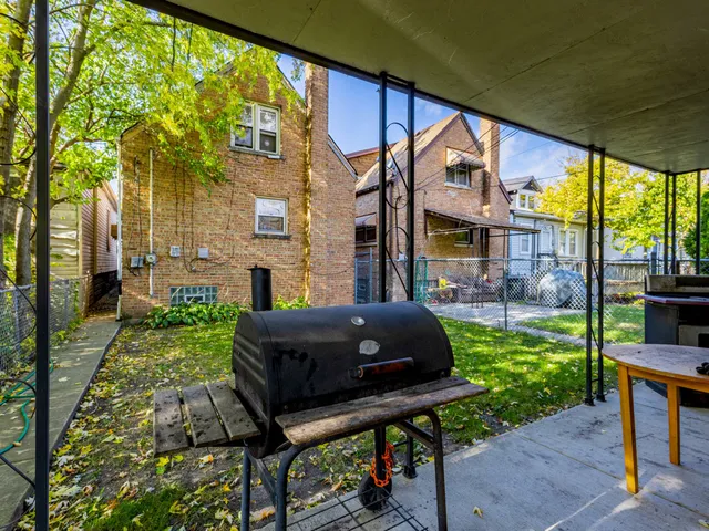 $140,000 | 6519 South Oakley Avenue, Chicago, IL 60636