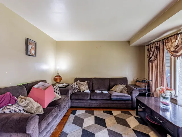 $140,000 | 6519 South Oakley Avenue, Chicago, IL 60636