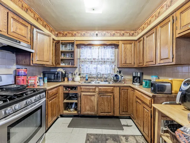 $140,000 | 6519 South Oakley Avenue, Chicago, IL 60636