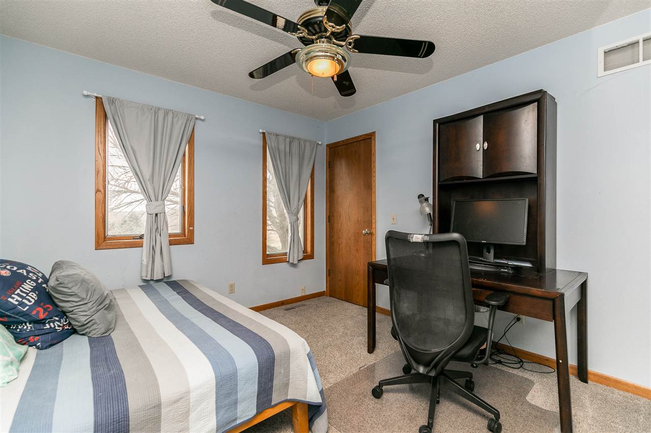1646 Camelback Road Northeast Solon, IA 52333 - Photo 32 of 47 Gallery Image 32
