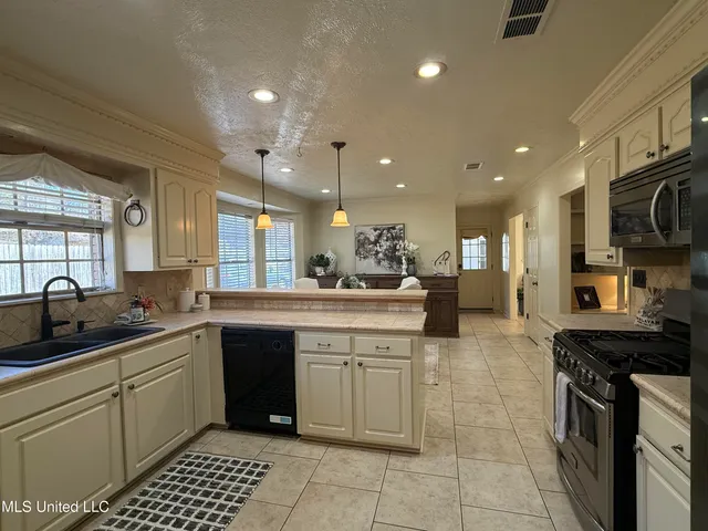 $330,000 | 602 Audubon Point Drive, Brandon, MS 39047