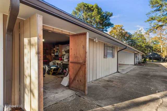 $339,900 | 602 Audubon Point Drive, Brandon, MS 39047