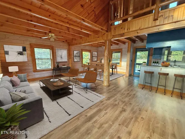 $349,900 | 799 Glass House Road, Helenwood, TN 37755