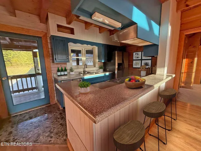 $349,900 | 799 Glass House Road, Helenwood, TN 37755