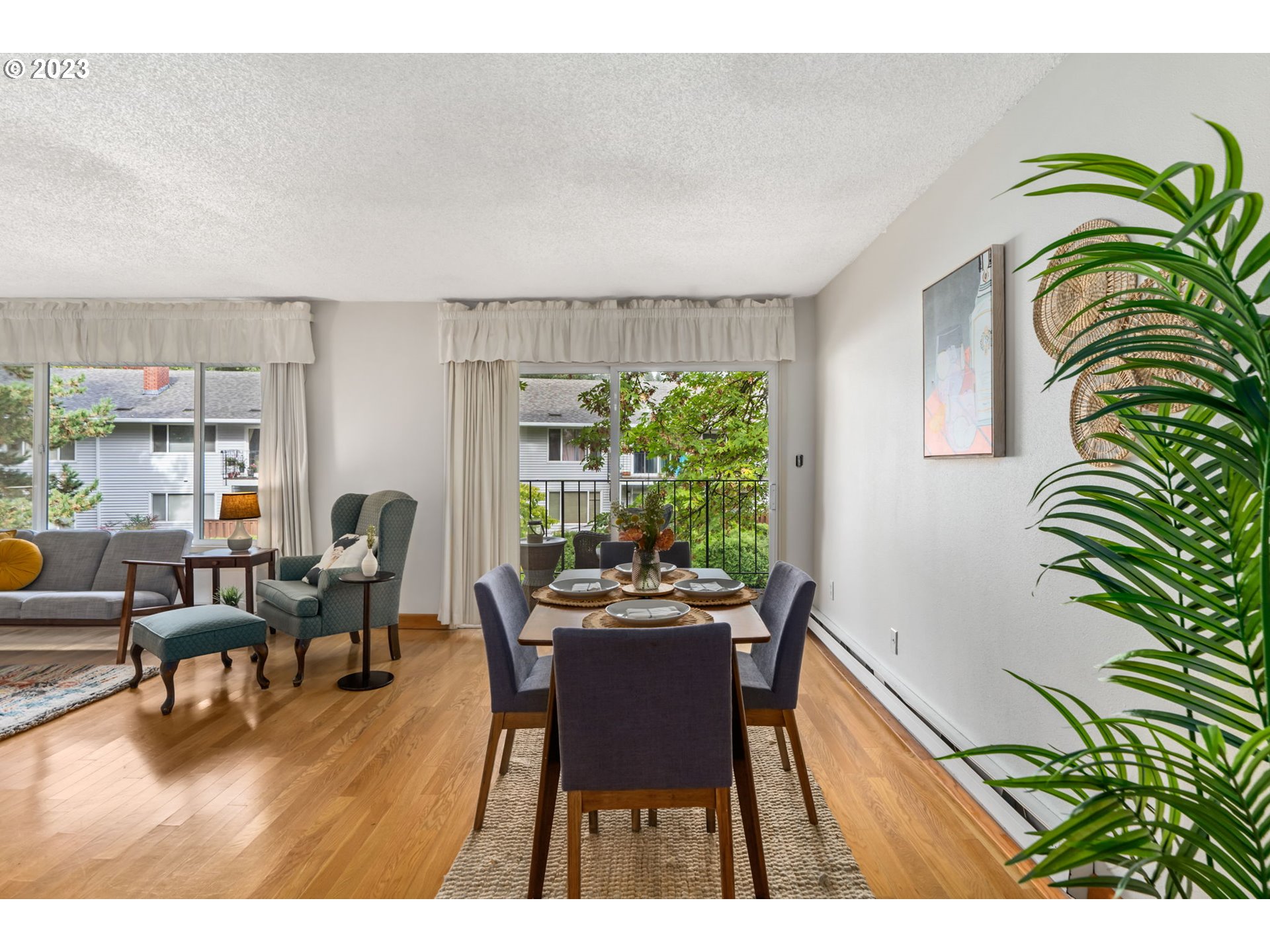 6735 Southwest Capitol Hill Road, Unit 6 Portland, OR 97219 - Photo 9 of 30 Gallery Image 9