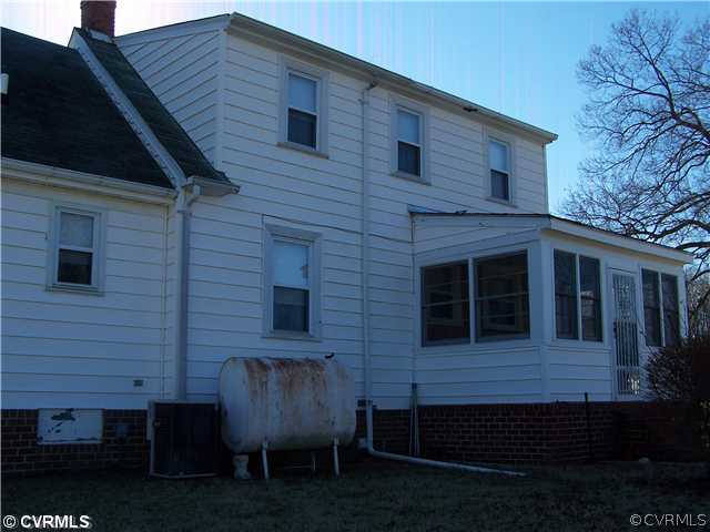 632 Laurel Springs Road Hustle, VA 22476 - Photo 2 of 11 Exterior Back