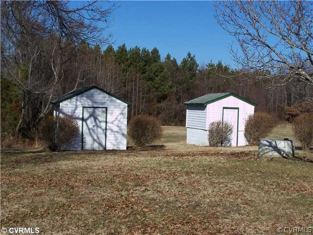 632 Laurel Springs Road Hustle, VA 22476 - Photo 3 of 11 Storage