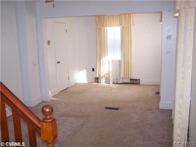 632 Laurel Springs Road Hustle, VA 22476 - Photo 5 of 11 Living Room