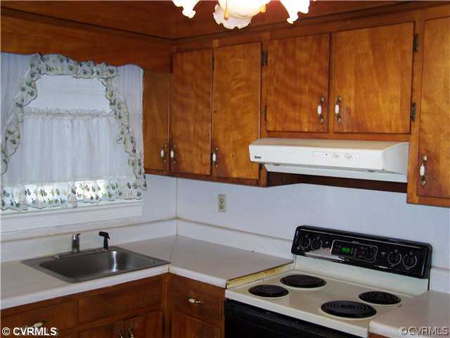 632 Laurel Springs Road Hustle, VA 22476 - Photo 8 of 11 Kitchen