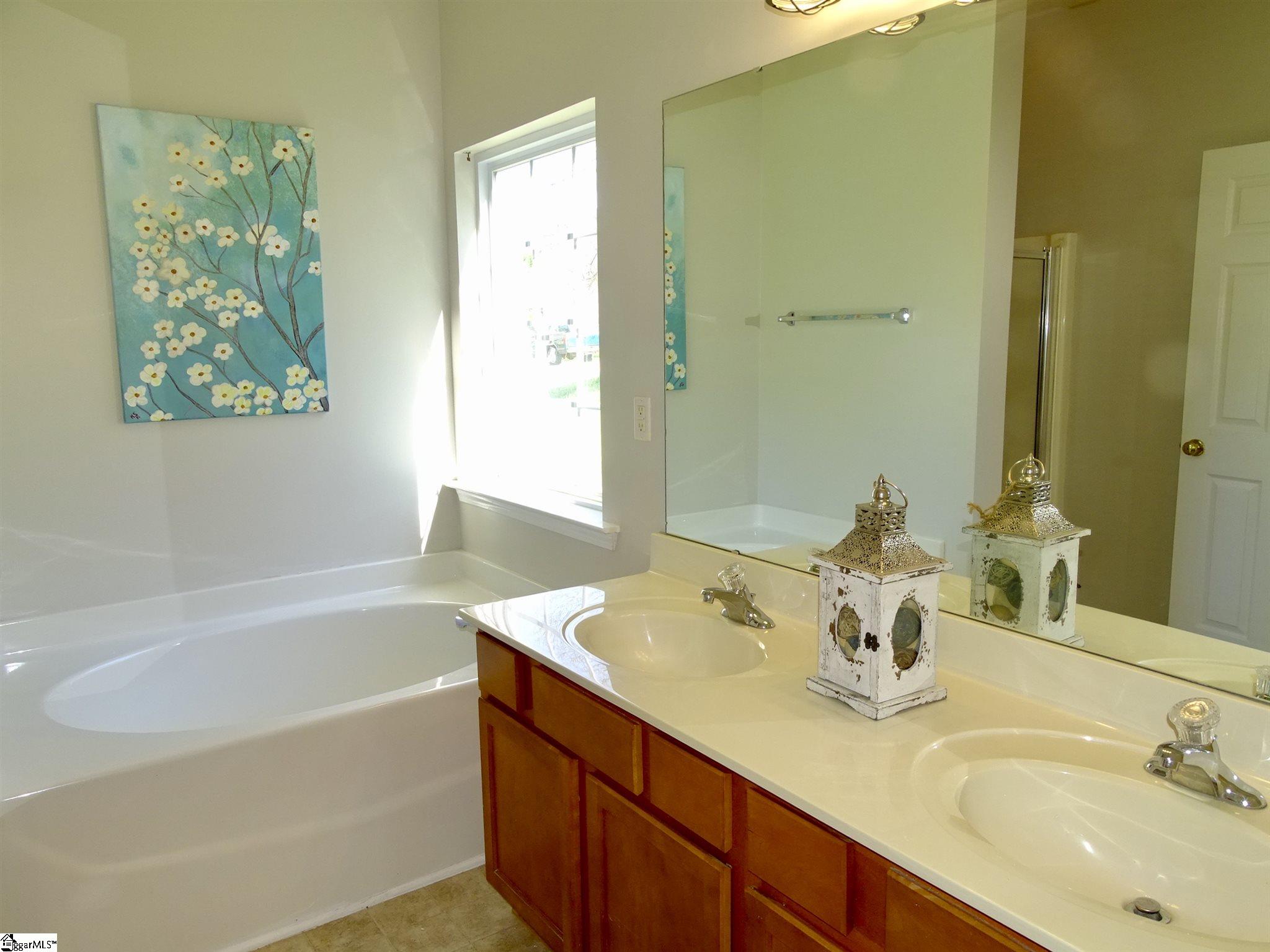 404 Middleshare Drive Mauldin, SC 29662 - Photo 18 of 36 Gallery Image 18