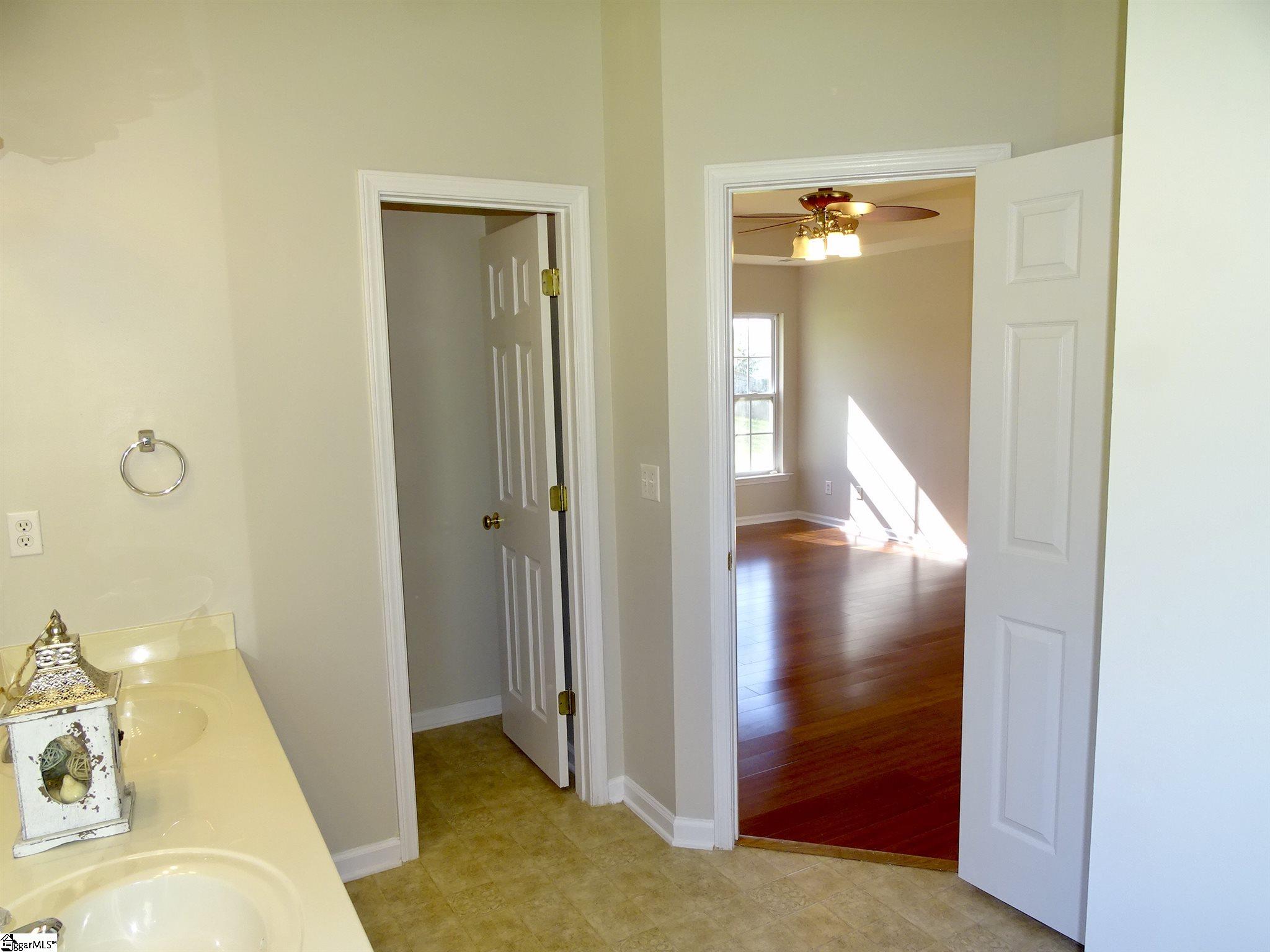 404 Middleshare Drive Mauldin, SC 29662 - Photo 19 of 36 Gallery Image 19