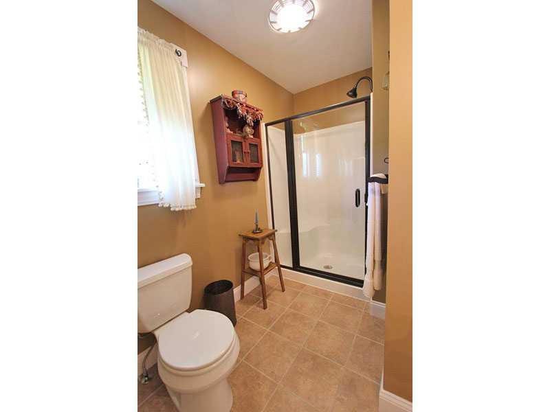 49 Highland Ridge Drive, Unit 49 Hampden, ME 04444 - Photo 23 of 34 Bathroom.