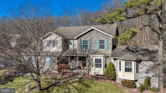$595,000 | 2 Pinewood Circle, Hazleton, PA 18202