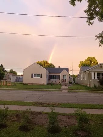 $205,000 | 520 Pleasant Street, Oshkosh, WI 54901