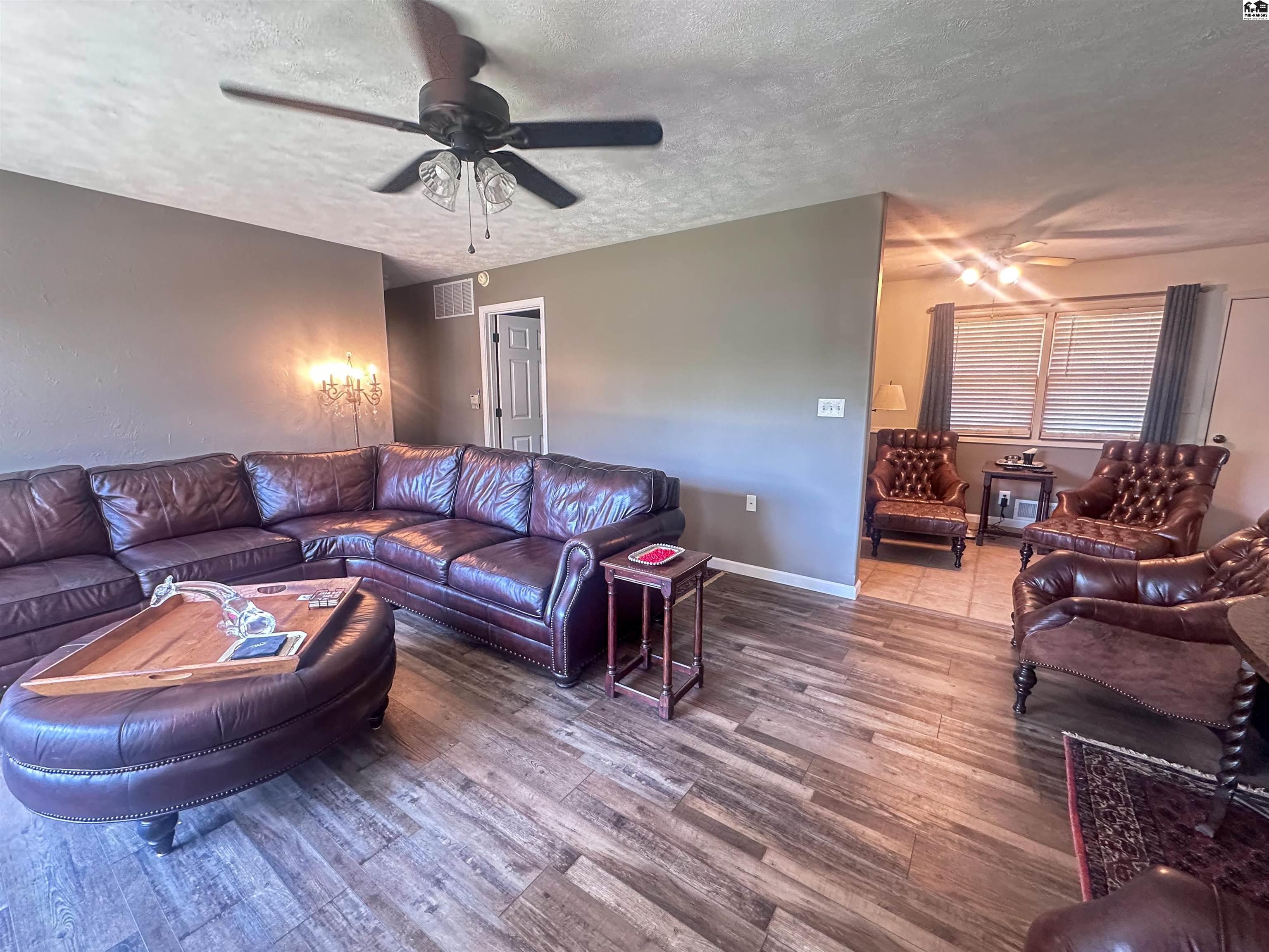 585 Belmont Road Pratt, KS 67124 - Photo 8 of 46 Gallery Image 8