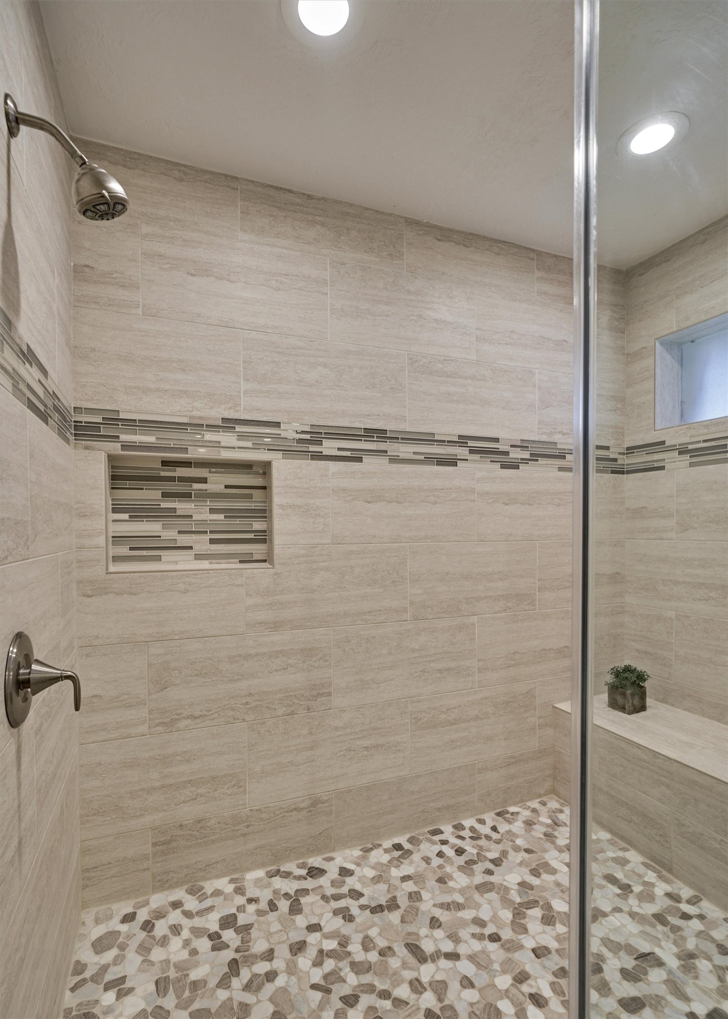 42 Devonshire Drive Conroe, TX 77304 - Photo 22 of 28 Large shower with bench seat