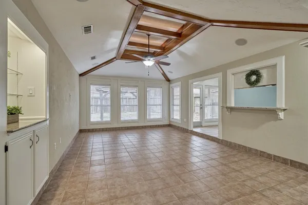 $2,200 | 42 Devonshire Drive, Conroe, TX 77304
