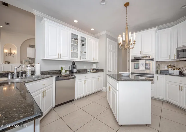 $679,000 | 3709 Point Clear Drive, Ocean Springs, MS 39564